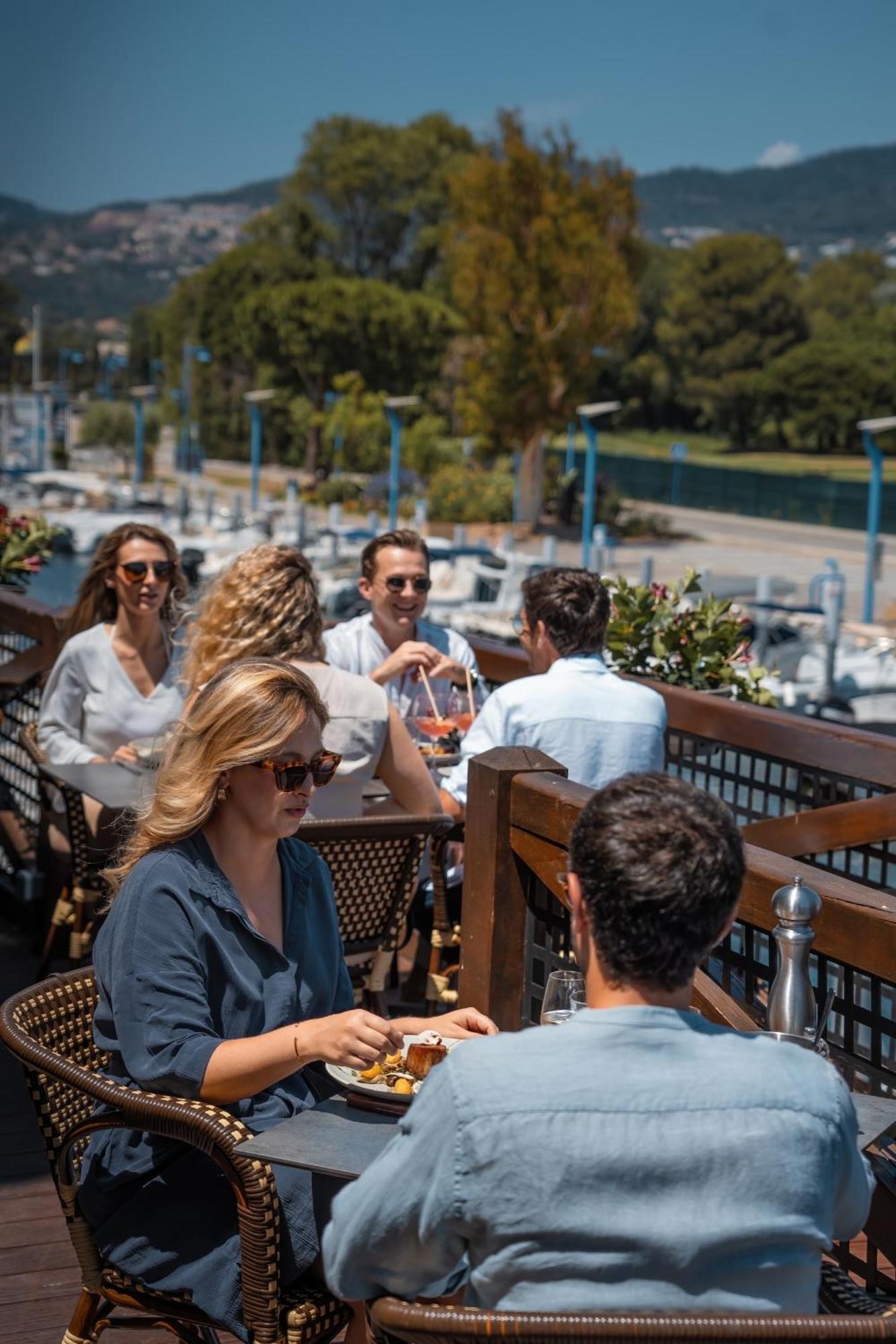 Hotel Ermitage De L'oasis & - Cannes 4*
